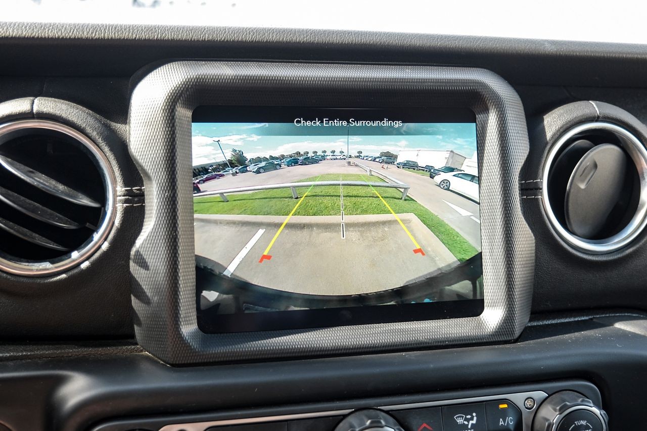 Jeep Wrangler Vehicle Main Gallery Image 19