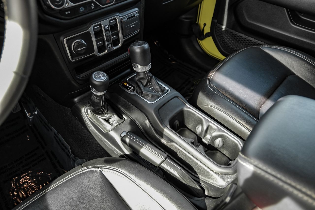 Jeep Wrangler Vehicle Main Gallery Image 21
