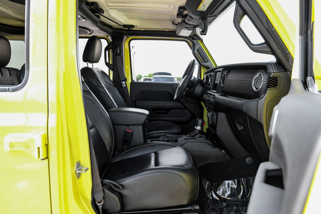 Jeep Wrangler Vehicle Main Gallery Image 33