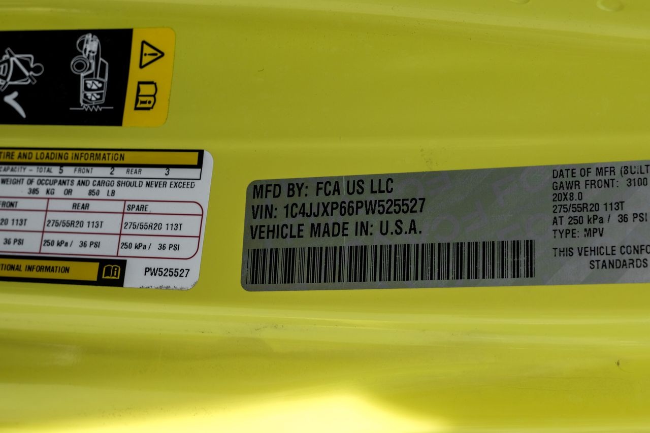 Jeep Wrangler Vehicle Main Gallery Image 56