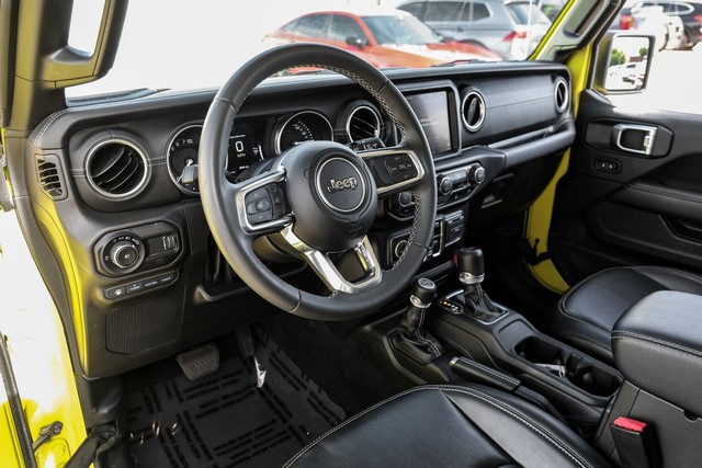 Jeep Wrangler Vehicle Main Gallery Image 03