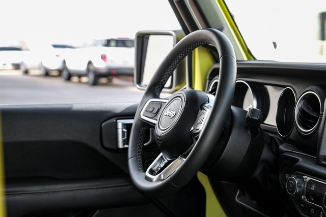 Jeep Wrangler Vehicle Main Gallery Image 13