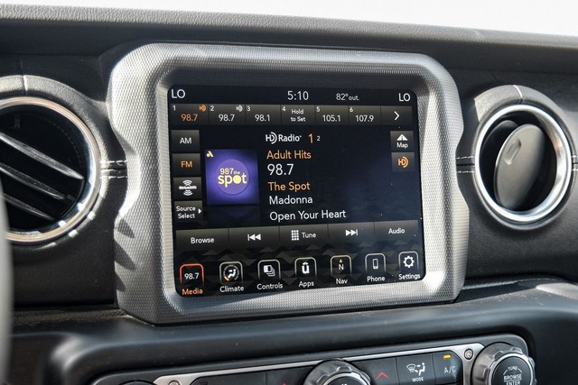 Jeep Wrangler Vehicle Main Gallery Image 27