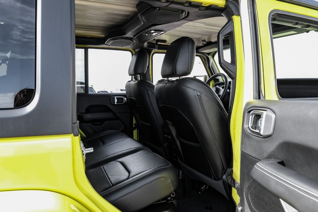 Jeep Wrangler Vehicle Main Gallery Image 36