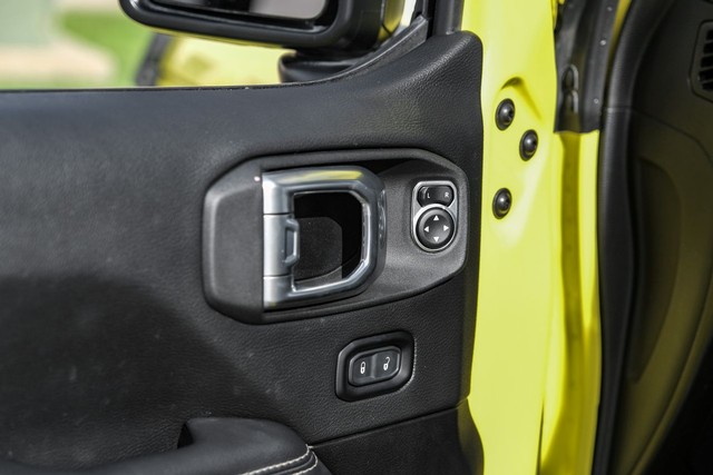 Jeep Wrangler Vehicle Main Gallery Image 42