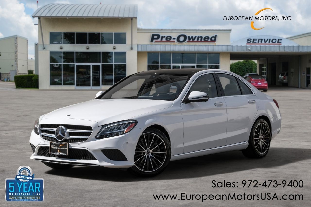 Mercedes-Benz C 300 Vehicle Main Gallery Image 01