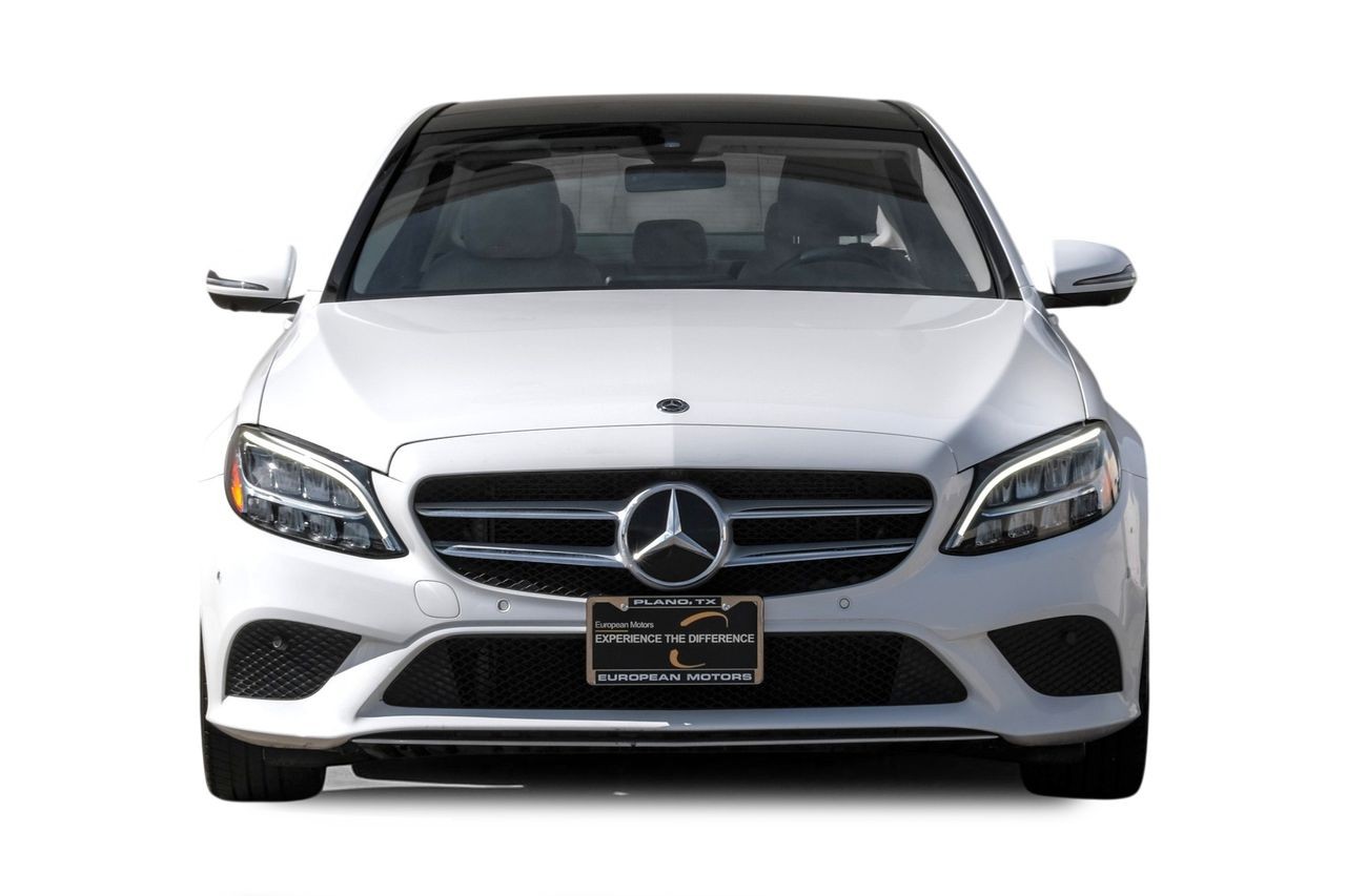 Mercedes-Benz C 300 Vehicle Main Gallery Image 06