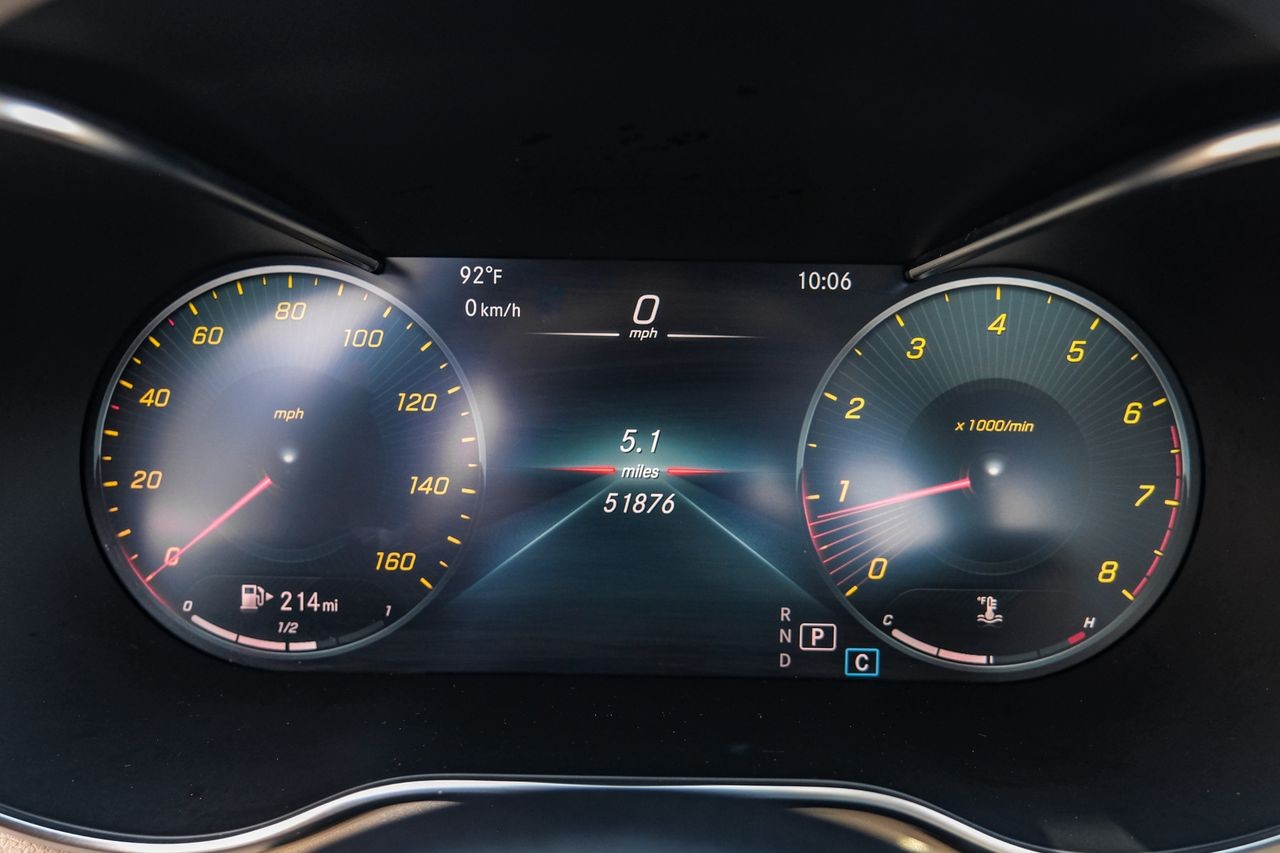 Mercedes-Benz C 300 Vehicle Main Gallery Image 18