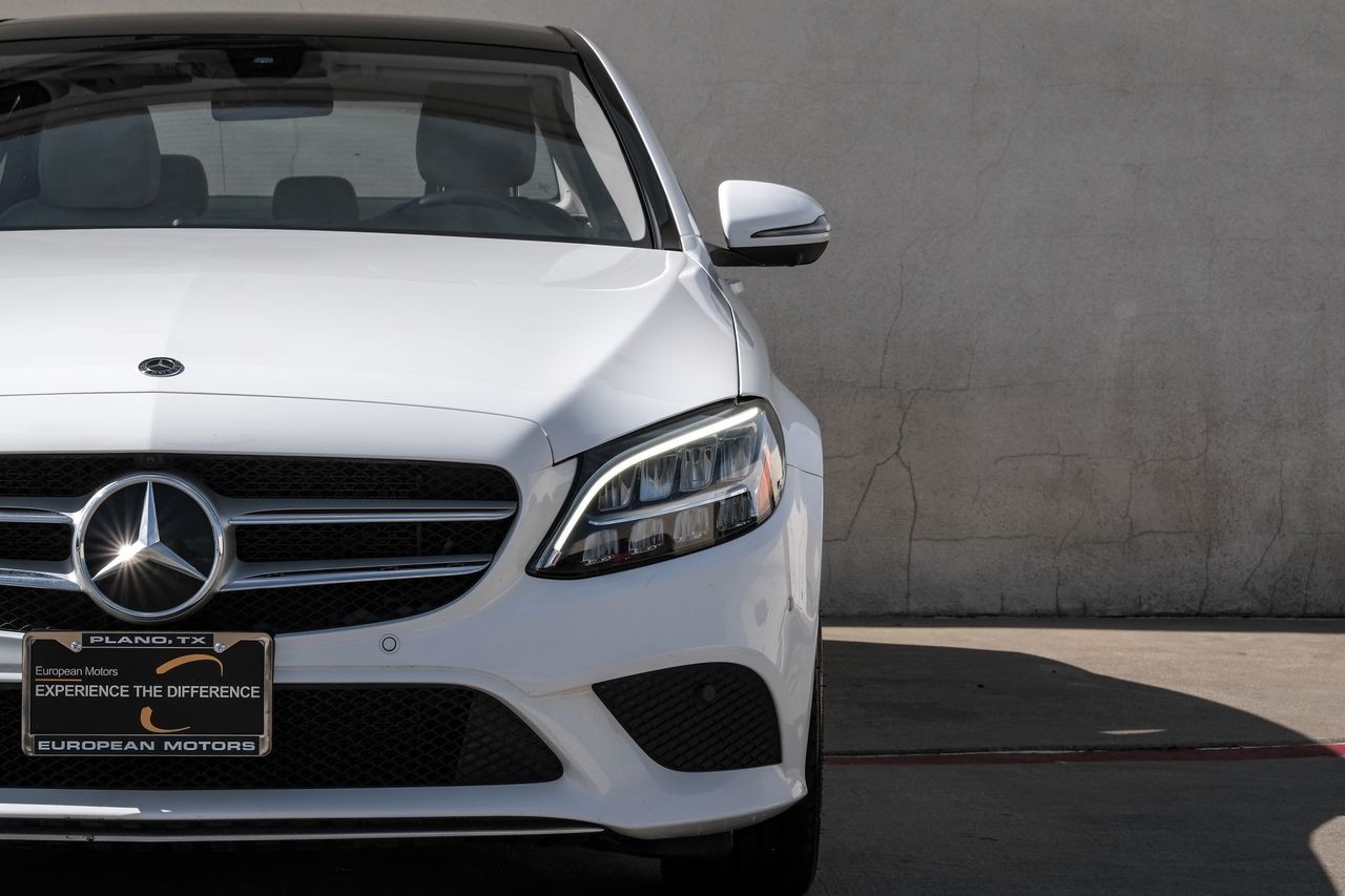 Mercedes-Benz C 300 Vehicle Main Gallery Image 45