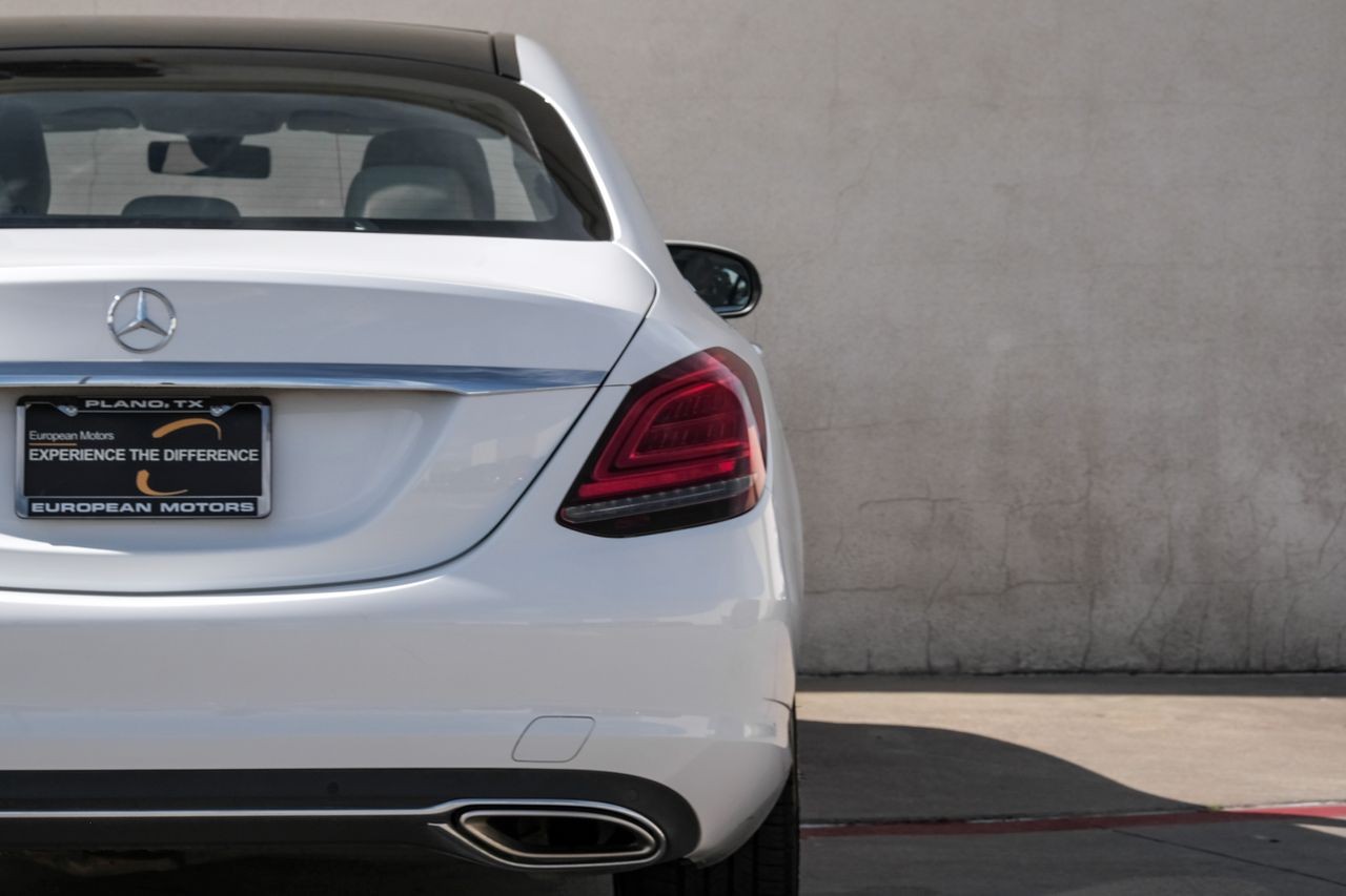 Mercedes-Benz C 300 Vehicle Main Gallery Image 46