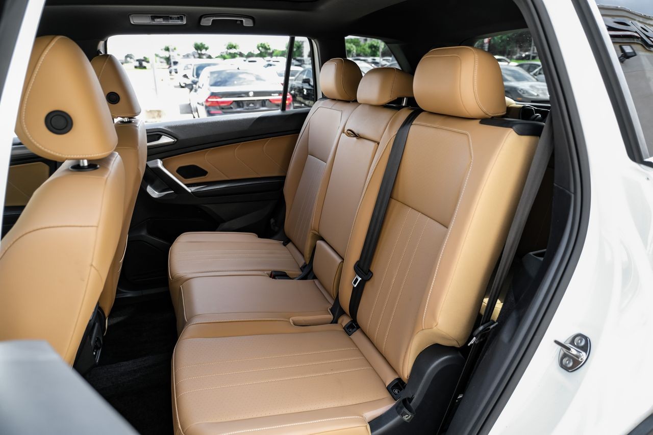 Volkswagen Tiguan Vehicle Main Gallery Image 37