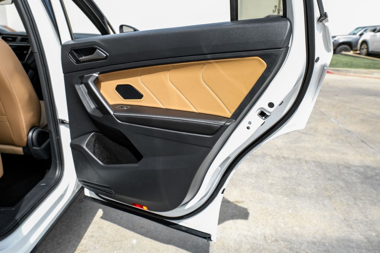 Volkswagen Tiguan Vehicle Main Gallery Image 42