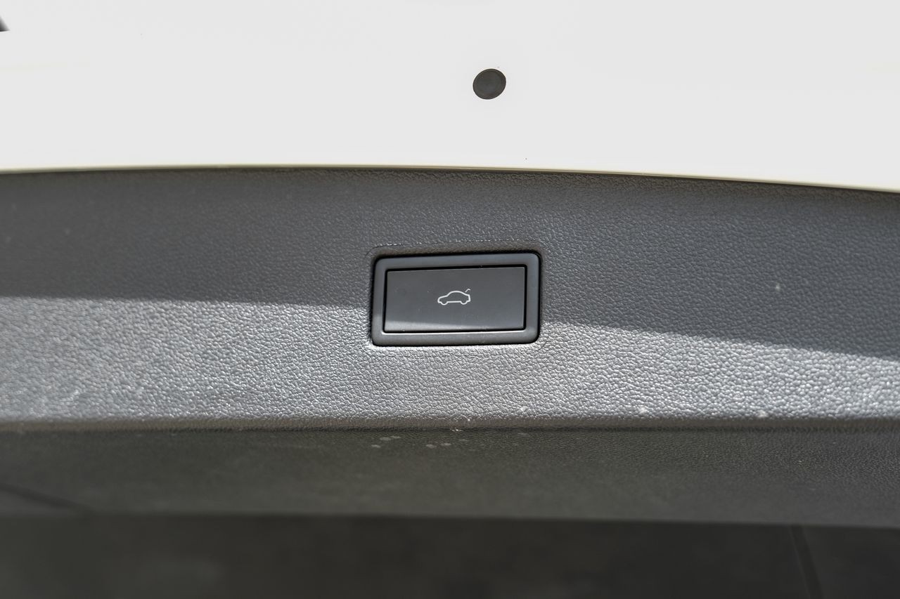 Volkswagen Tiguan Vehicle Main Gallery Image 49