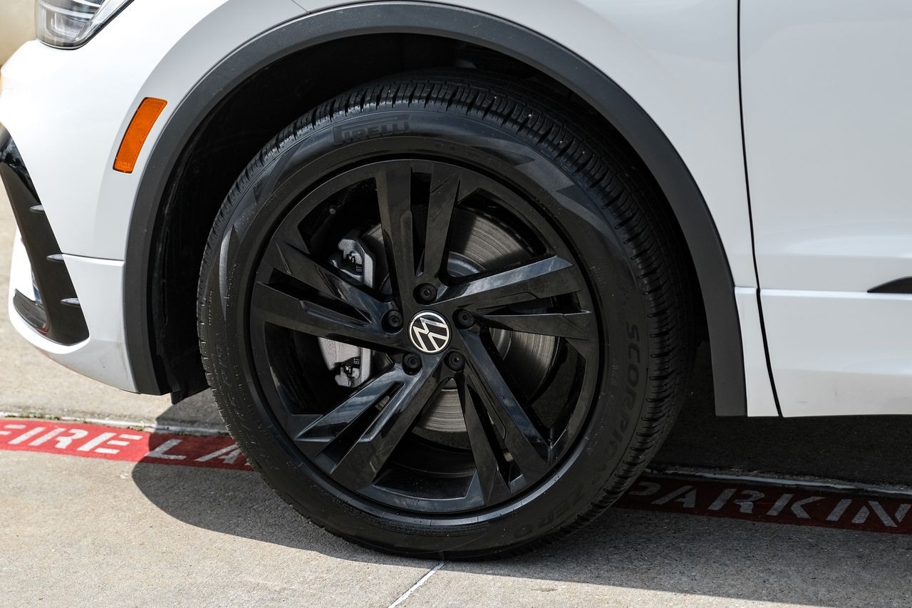 Volkswagen Tiguan Vehicle Main Gallery Image 52