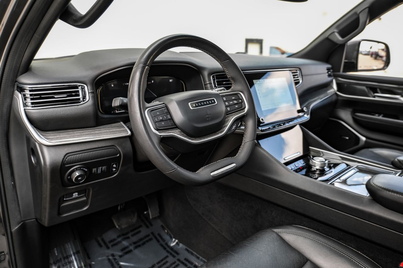 Jeep Wagoneer Vehicle Main Gallery Image 03