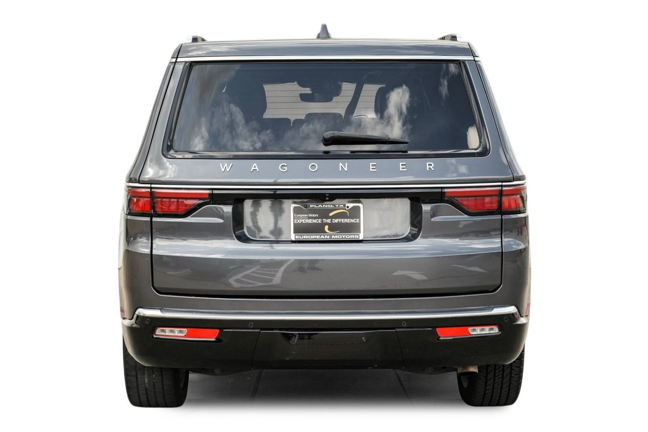 Jeep Wagoneer Vehicle Main Gallery Image 10