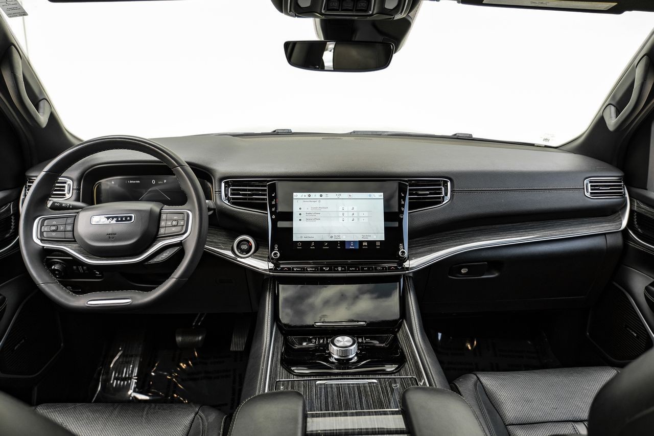 Jeep Wagoneer Vehicle Main Gallery Image 15