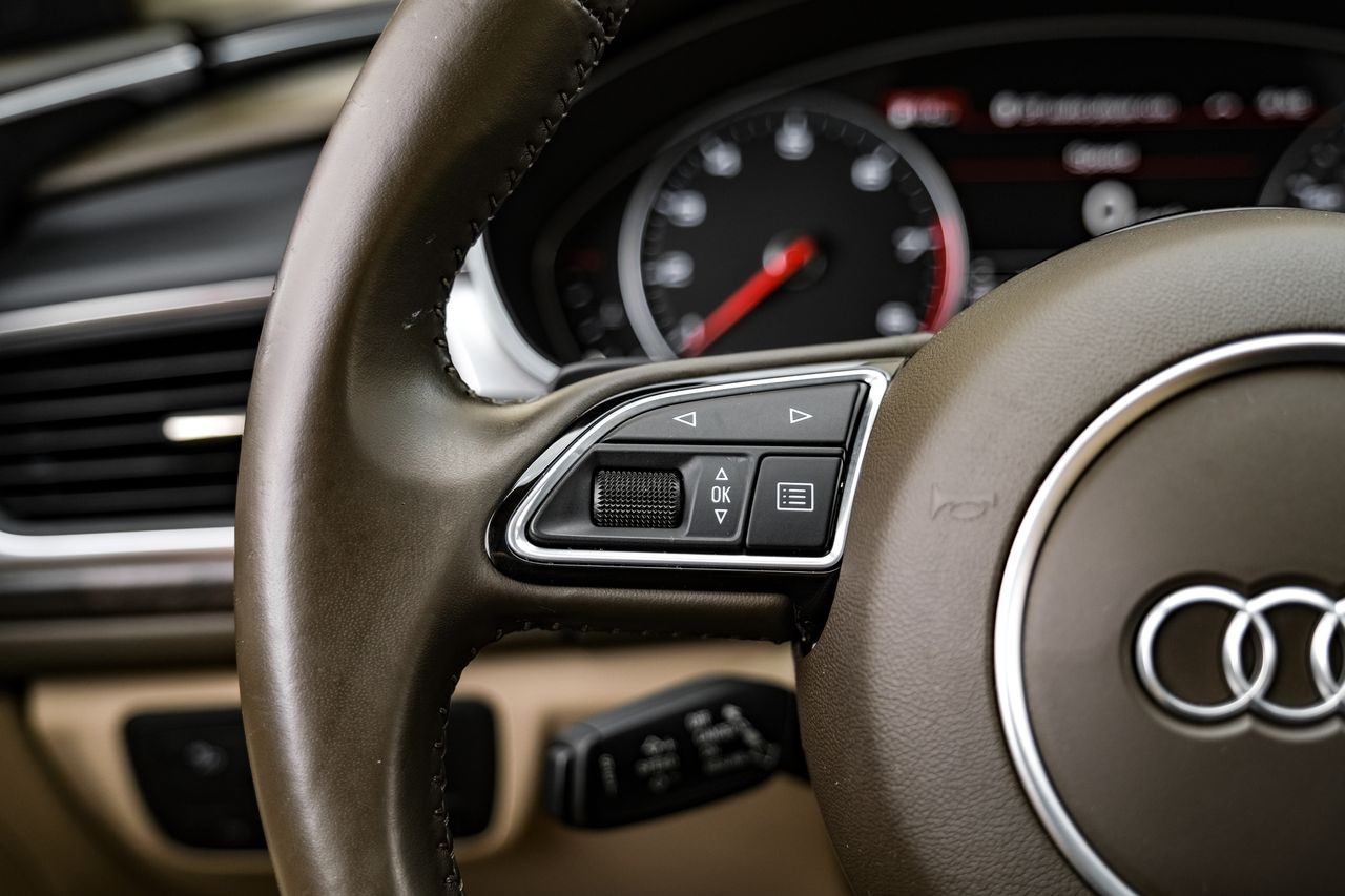 Audi A6 Vehicle Main Gallery Image 17