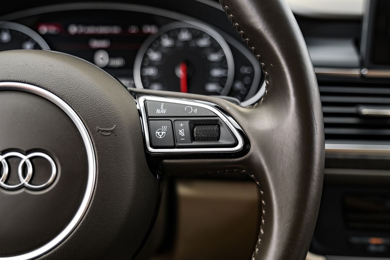 Audi A6 Vehicle Main Gallery Image 18