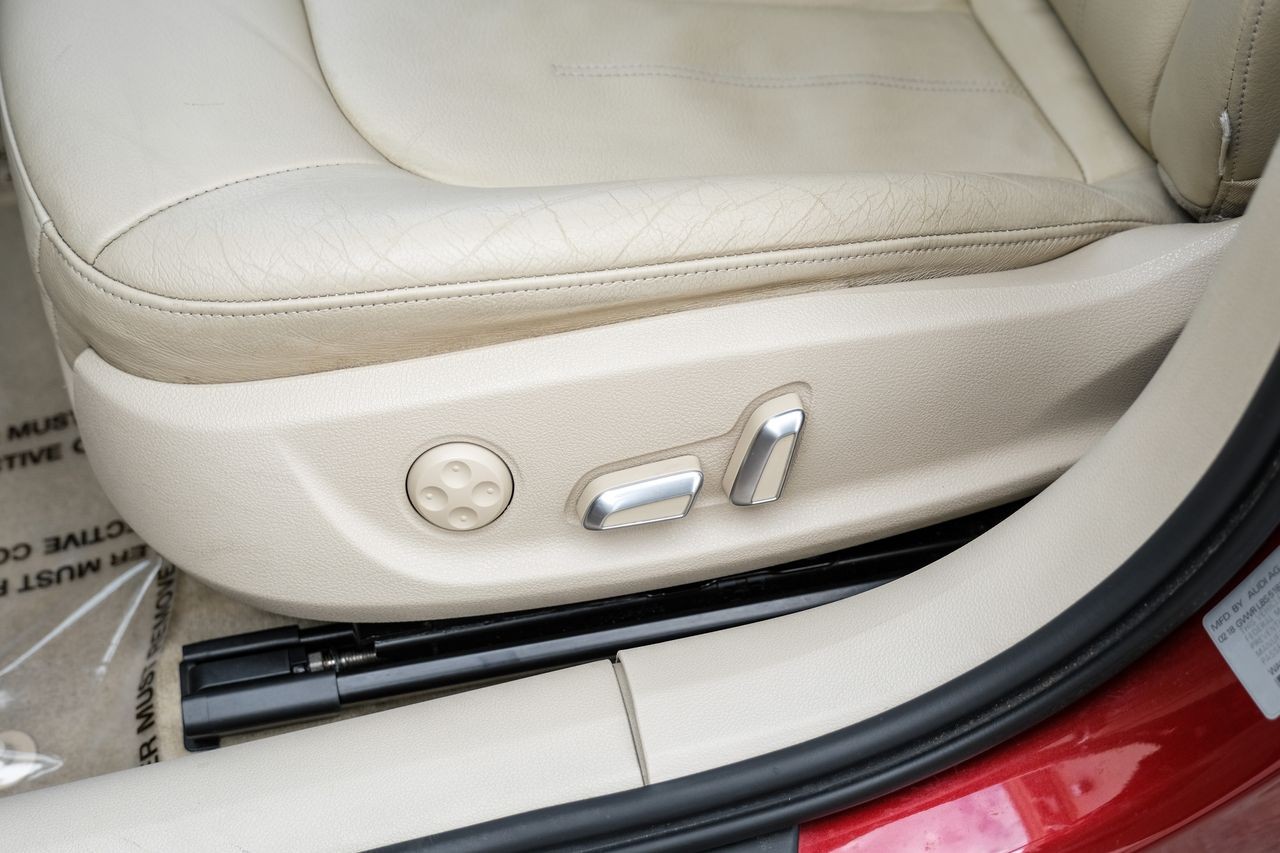 Audi A6 Vehicle Main Gallery Image 33