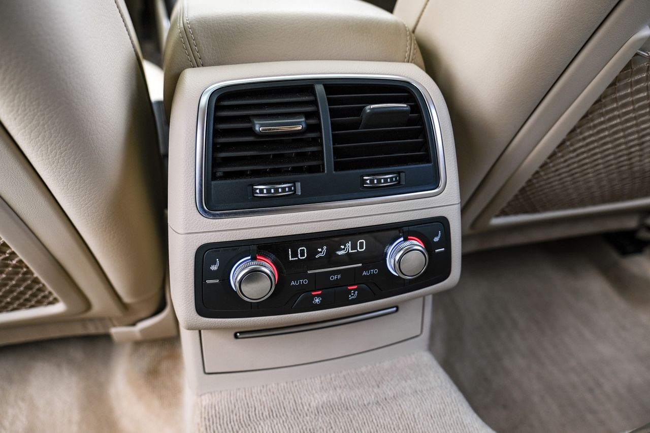 Audi A6 Vehicle Main Gallery Image 37