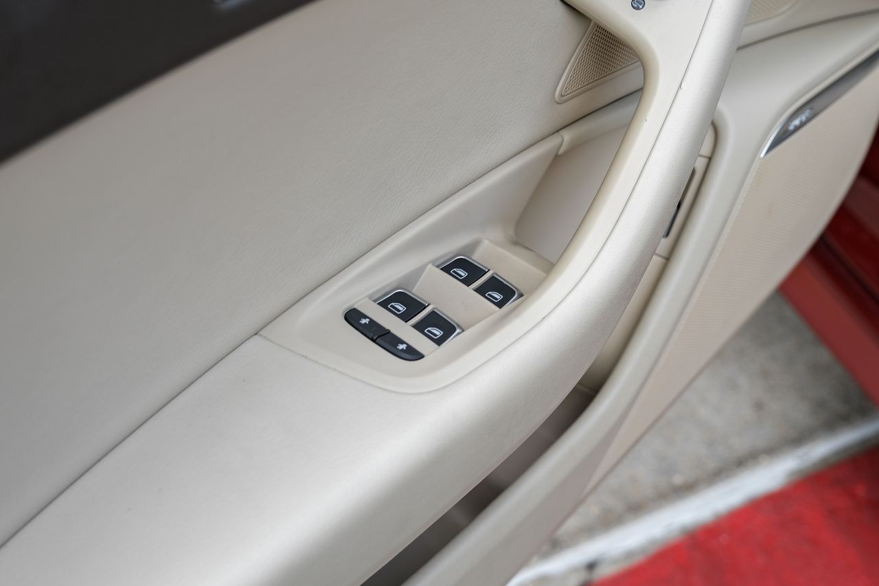 Audi A6 Vehicle Main Gallery Image 43