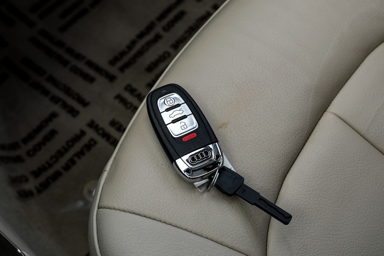 Audi A6 Vehicle Main Gallery Image 55