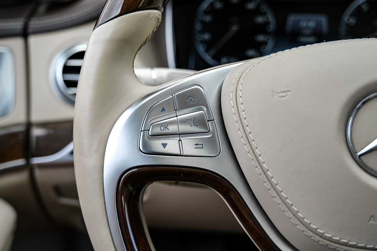 Mercedes-Benz S 550 Vehicle Main Gallery Image 16