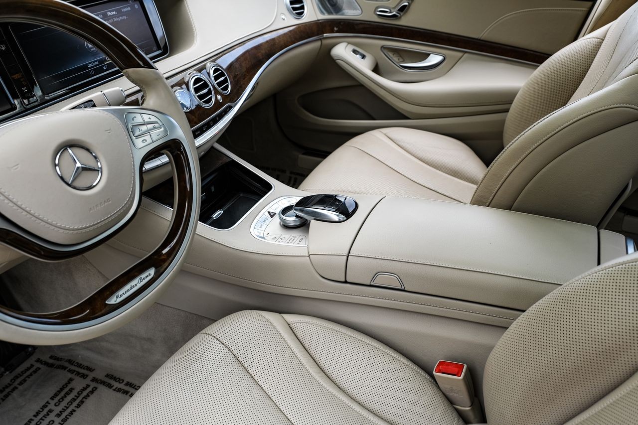 Mercedes-Benz S 550 Vehicle Main Gallery Image 24