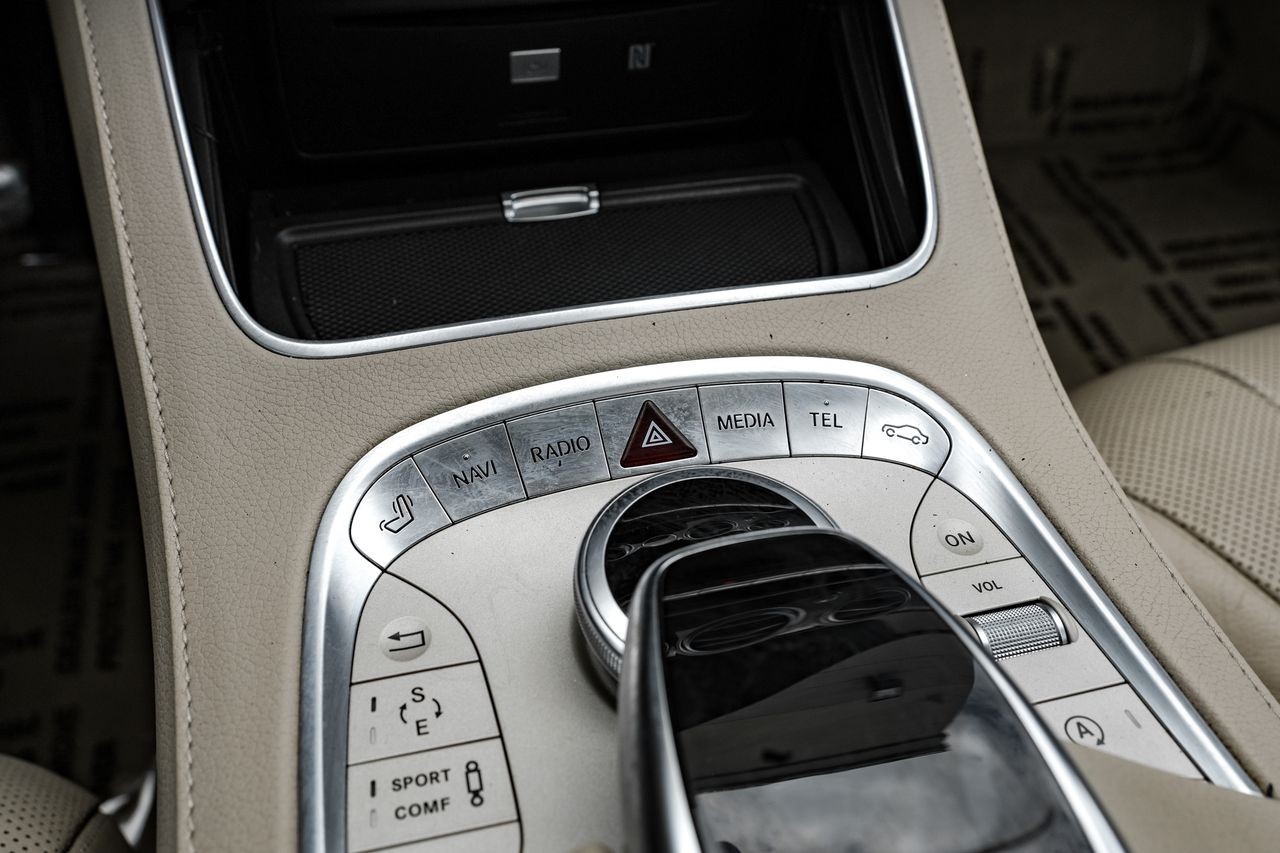 Mercedes-Benz S 550 Vehicle Main Gallery Image 26