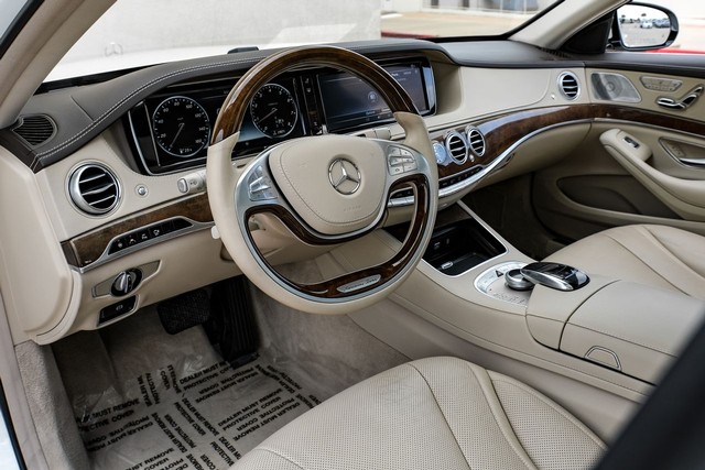 Mercedes-Benz S 550 Vehicle Main Gallery Image 03