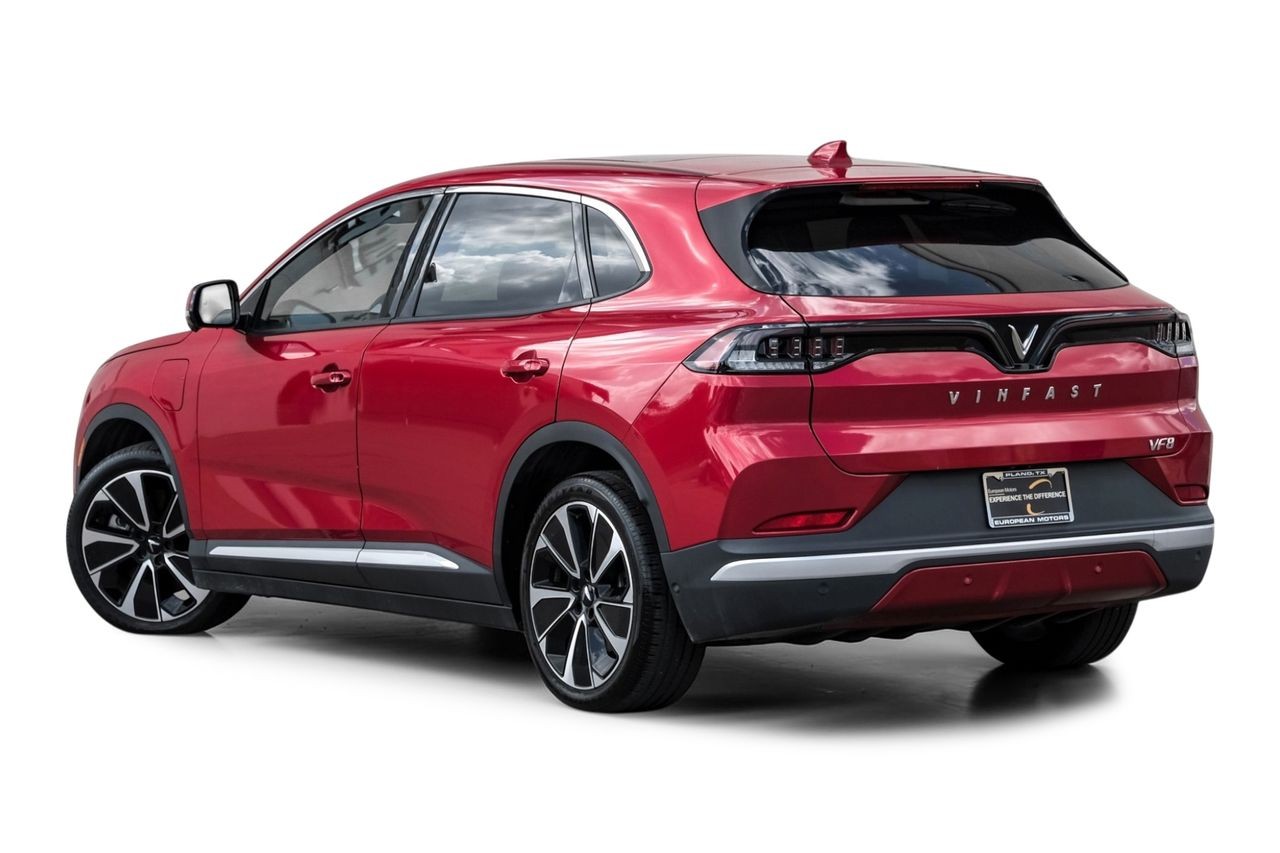 Vinfast VF 8 Vehicle Main Gallery Image 10