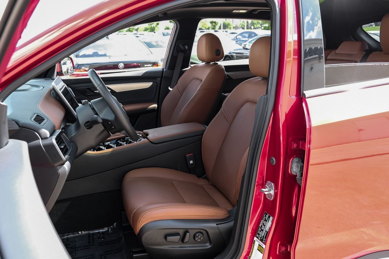 Vinfast VF 8 Vehicle Main Gallery Image 12