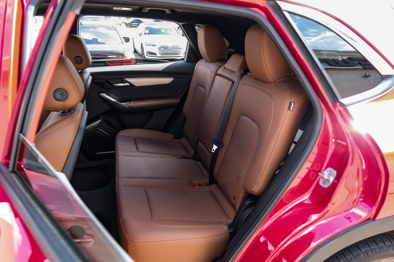 Vinfast VF 8 Vehicle Main Gallery Image 18