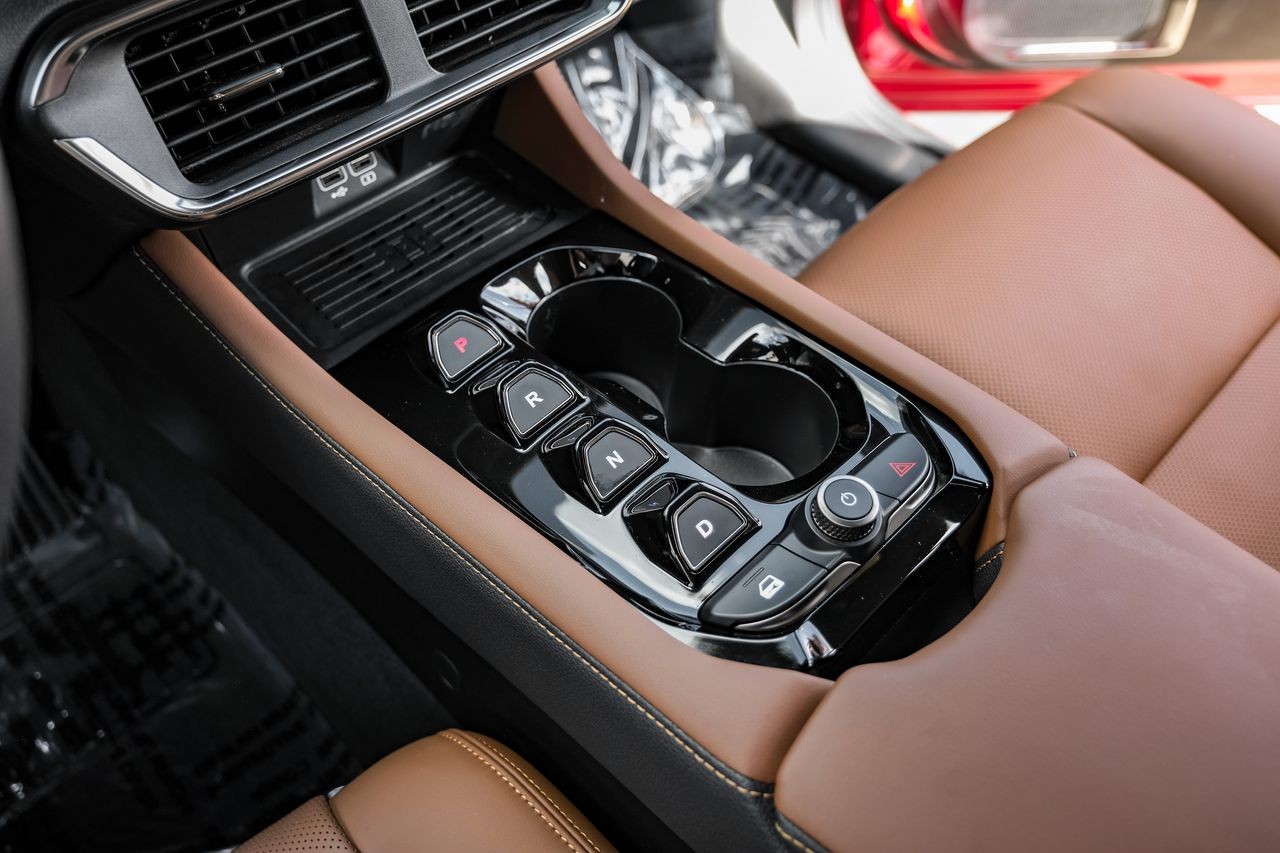 Vinfast VF 8 Vehicle Main Gallery Image 26