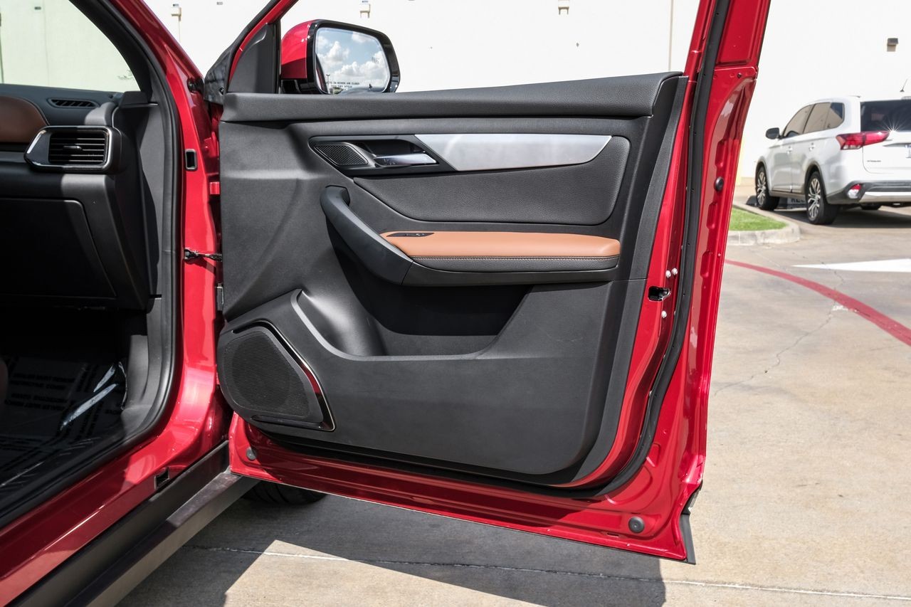 Vinfast VF 8 Vehicle Main Gallery Image 37