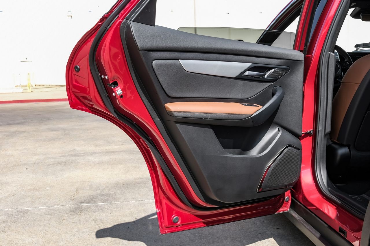 Vinfast VF 8 Vehicle Main Gallery Image 38