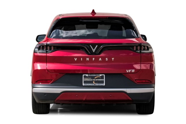 Vinfast VF 8 Vehicle Main Gallery Image 09