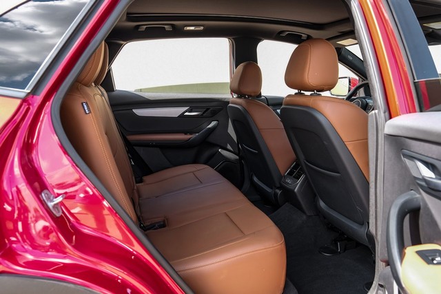 Vinfast VF 8 Vehicle Main Gallery Image 16