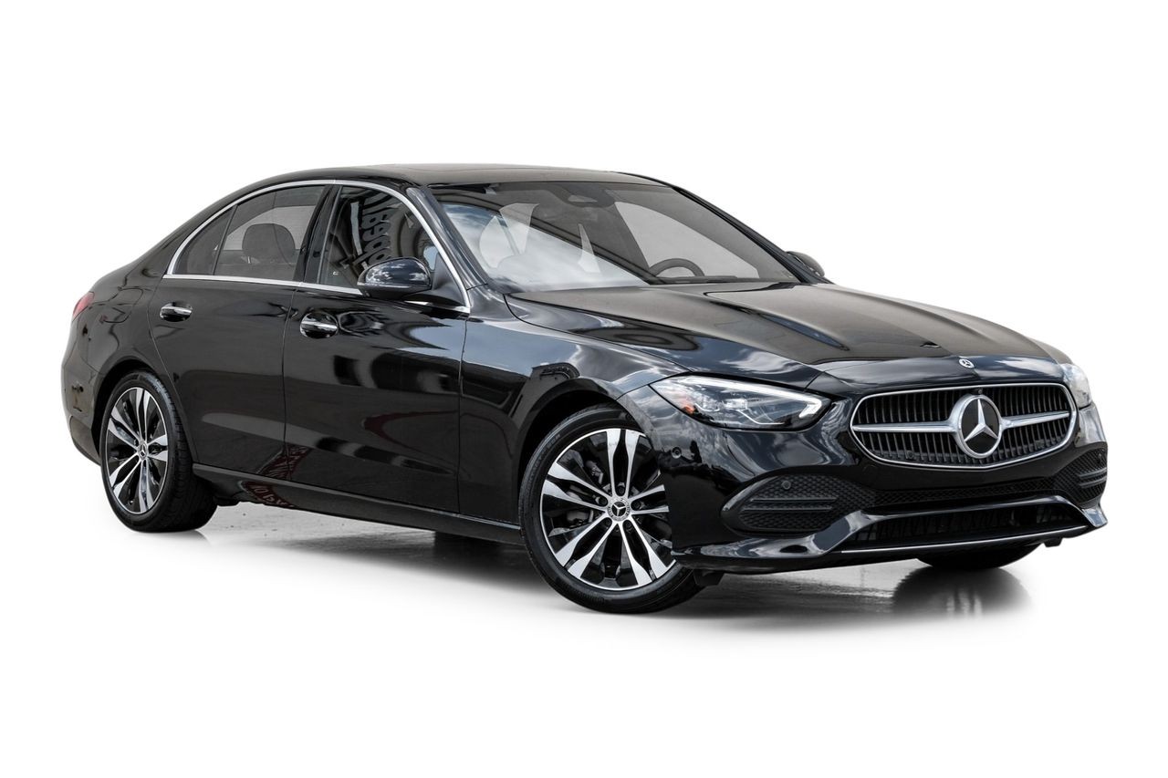 Mercedes-Benz C-Class Vehicle Main Gallery Image 07