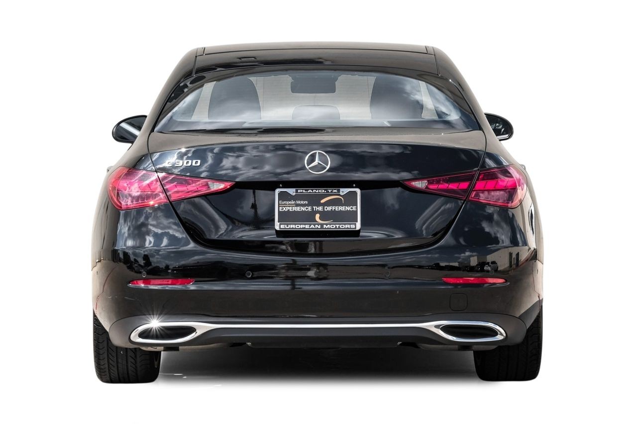 Mercedes-Benz C-Class Vehicle Main Gallery Image 10