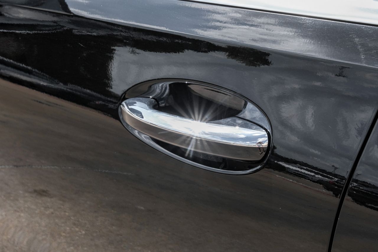 Mercedes-Benz C-Class Vehicle Main Gallery Image 44