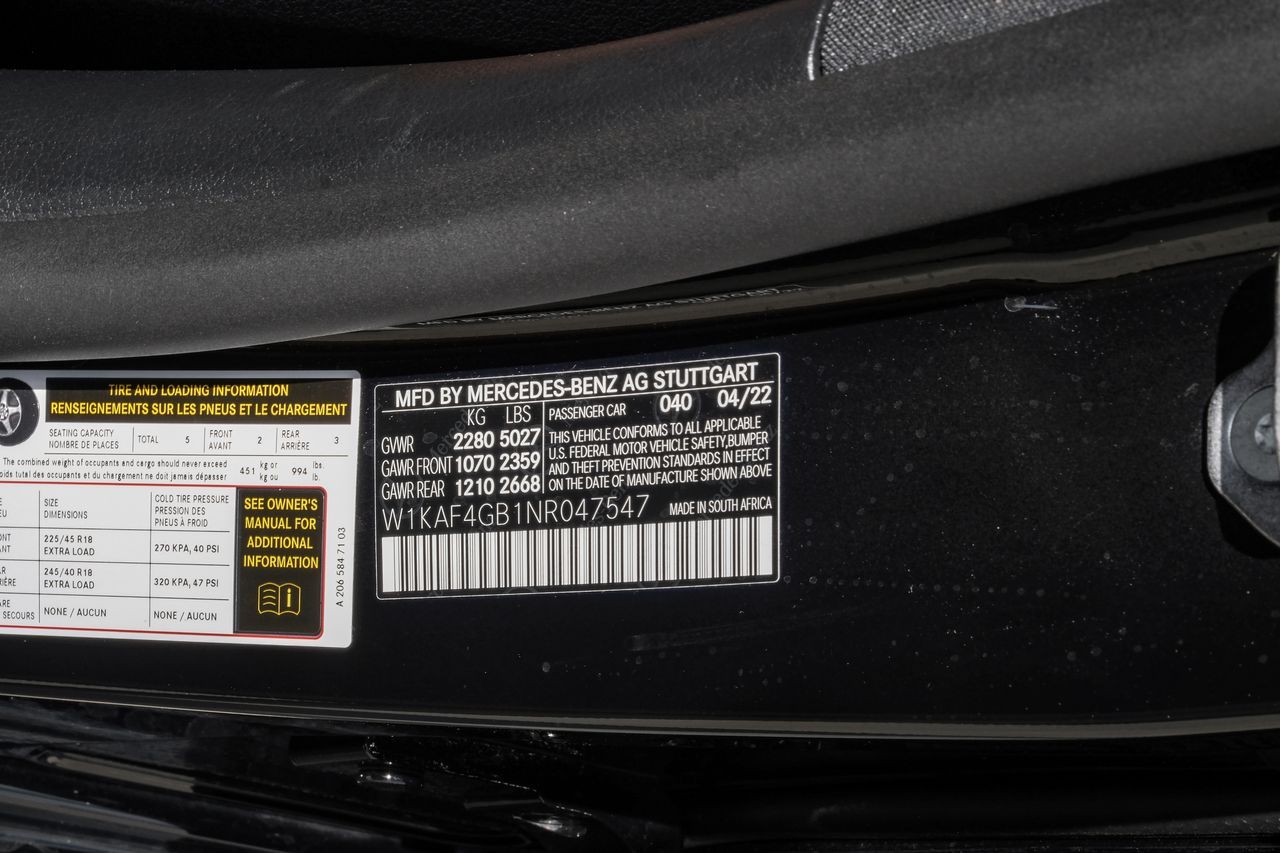 Mercedes-Benz C-Class Vehicle Main Gallery Image 60