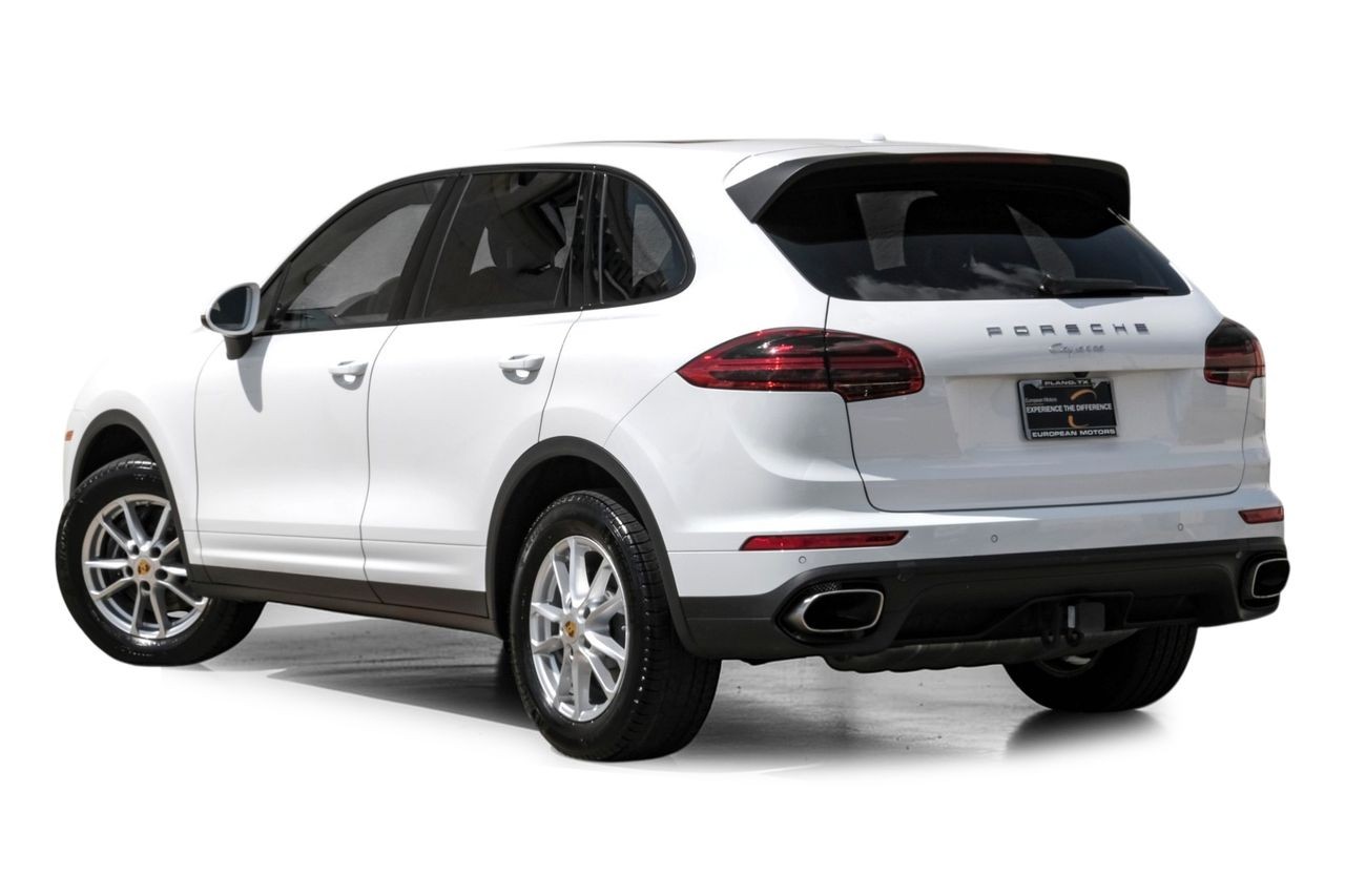 Porsche Cayenne Vehicle Main Gallery Image 11
