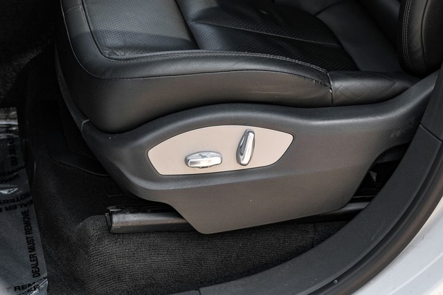 Porsche Cayenne Vehicle Main Gallery Image 39