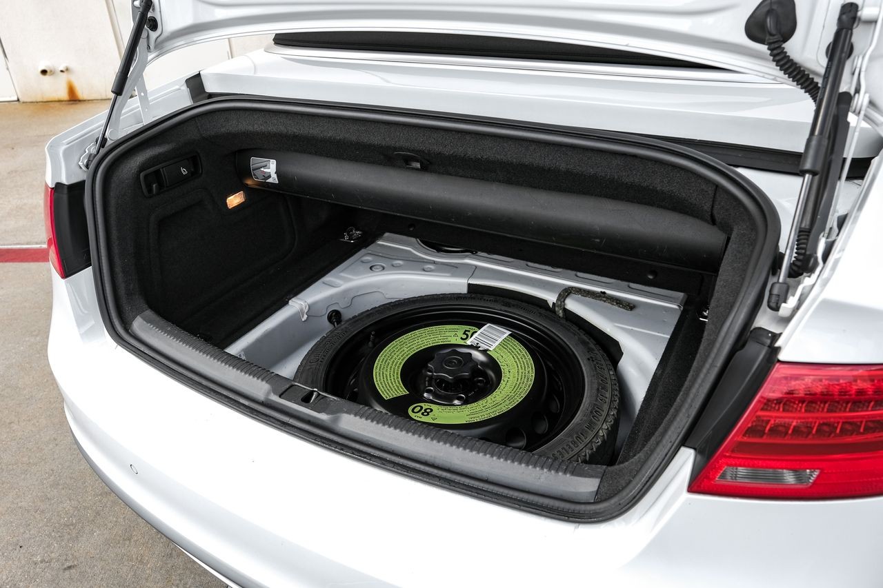 Audi S5 Vehicle Main Gallery Image 44
