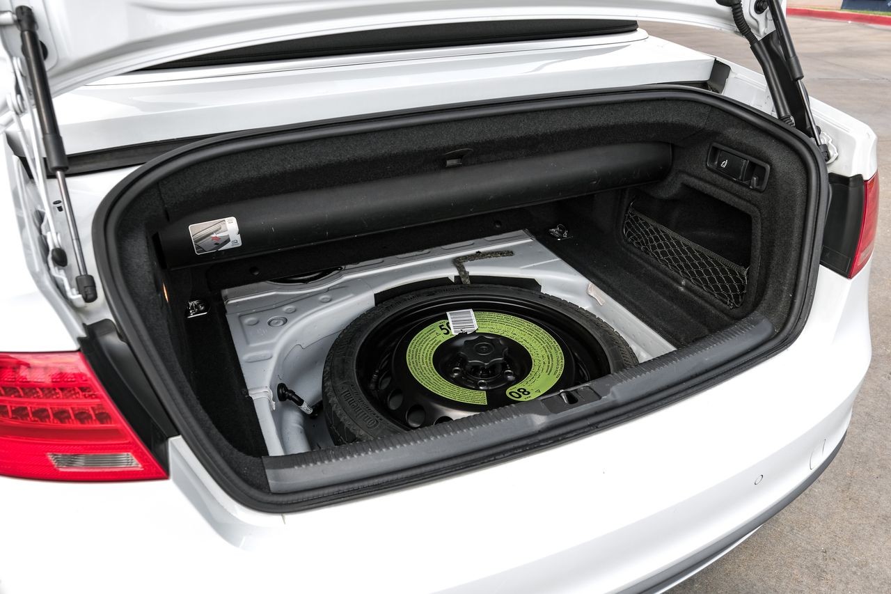 Audi S5 Vehicle Main Gallery Image 45
