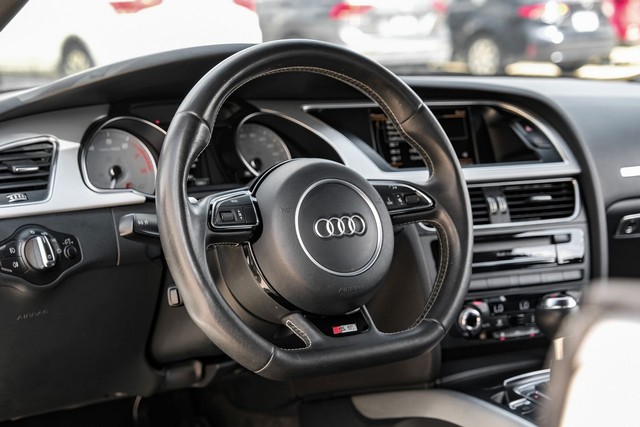 Audi S5 Vehicle Main Gallery Image 13