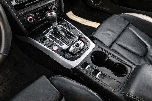 Audi S5 Vehicle Main Gallery Image 20
