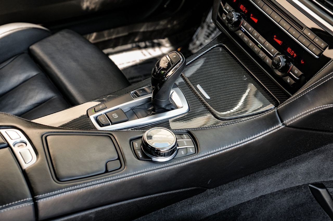 BMW 6 Series Vehicle Main Gallery Image 24